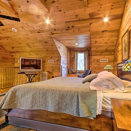 The Cabin At Marys Place With Deck And Mtn Views! Villa Maggie Valley Esterno foto