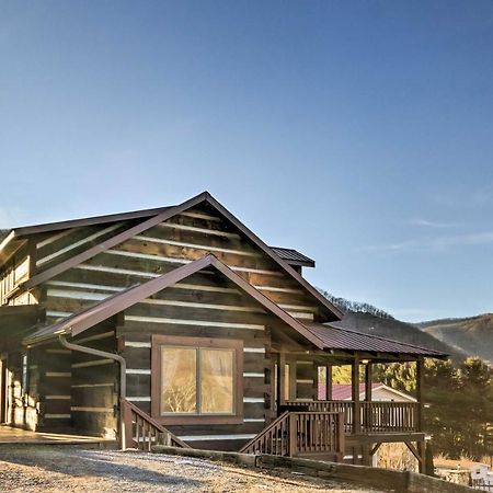 The Cabin At Marys Place With Deck And Mtn Views! Villa Maggie Valley Esterno foto