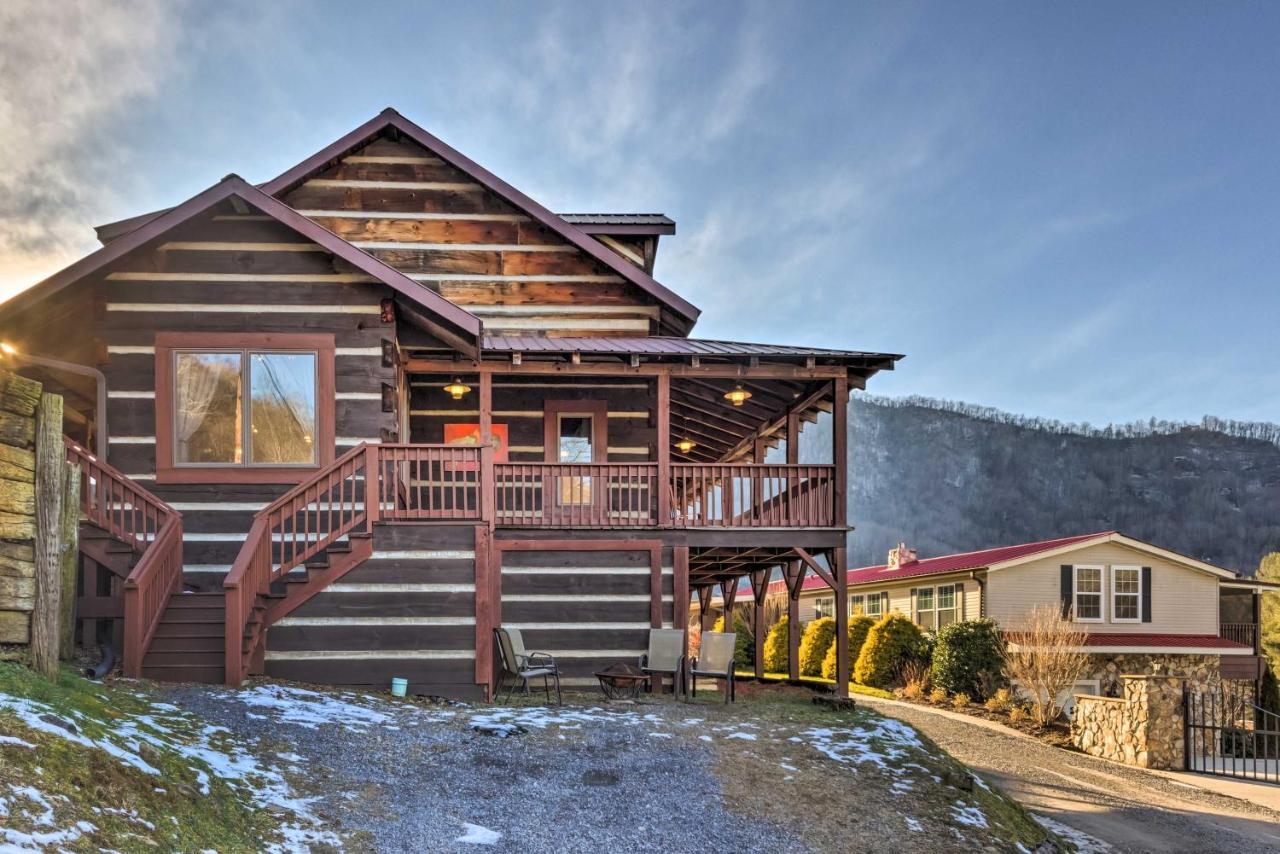 The Cabin At Marys Place With Deck And Mtn Views! Villa Maggie Valley Esterno foto
