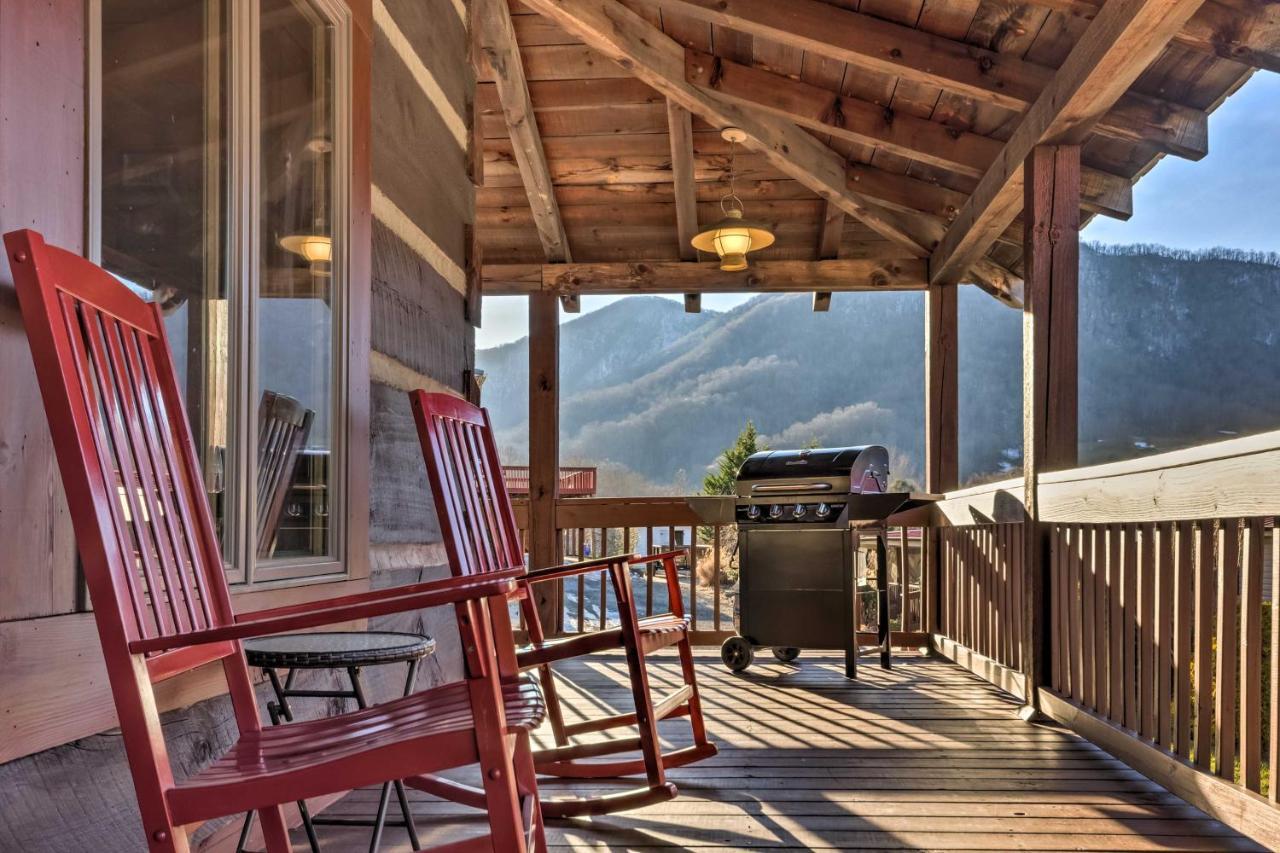 The Cabin At Marys Place With Deck And Mtn Views! Villa Maggie Valley Esterno foto