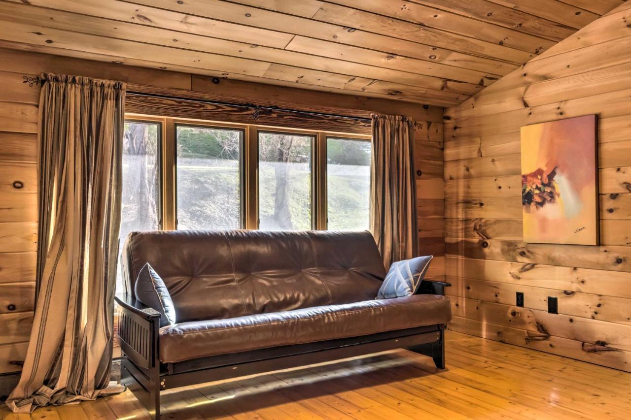 The Cabin At Marys Place With Deck And Mtn Views! Villa Maggie Valley Esterno foto