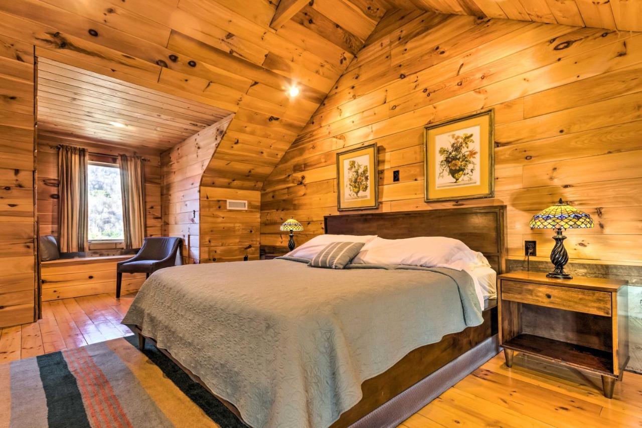 The Cabin At Marys Place With Deck And Mtn Views! Villa Maggie Valley Esterno foto